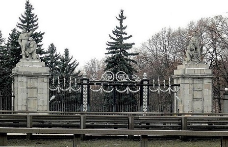 Ограда Московского аэровокзала
