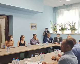 Новости: В Петербурге лицензиаты в сфере ломозаготовки провели деловую встречу с участием городских властей. К мероприятию присоединилось АО «РИНФИН»