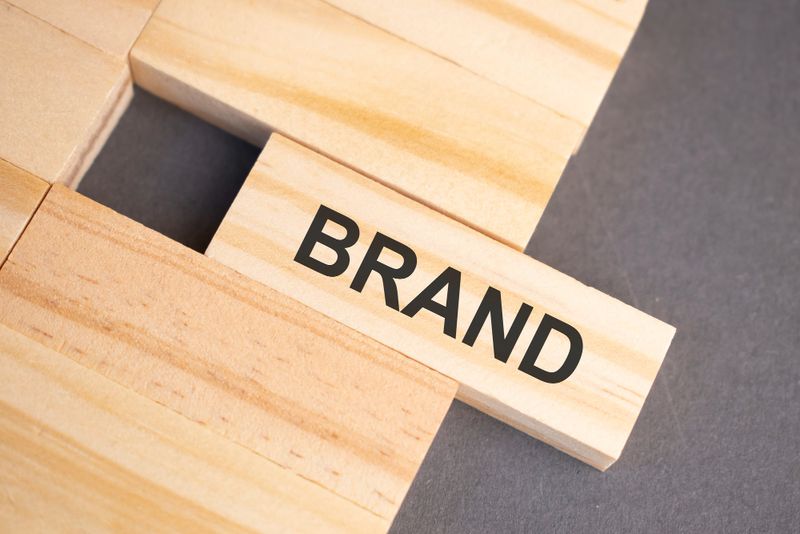 Что можно зарегистрировать для правовой защиты бренда: товарный знак, логотип и торговая марка