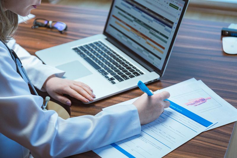 Реестр медицинских лицензий: частые ошибки при проверке