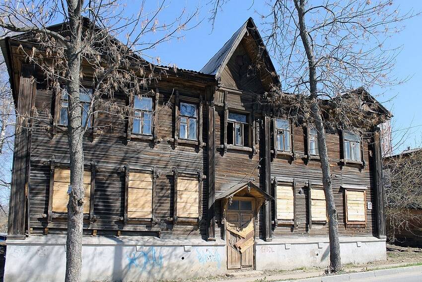 2021-08-06 Общественность возмутилась действиями реставраторов с лицензией.jpg 2021-08-06 Общественность возмутилась действиями реставраторов с лицензией.jpg